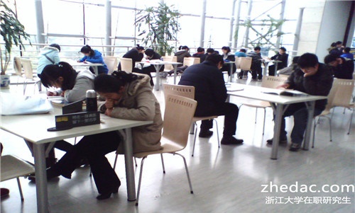 在哪可以查詢浙江大學(xué)在職研究生招生信息? 在哪可以查詢浙江大學(xué)在職研究生招生信息?
